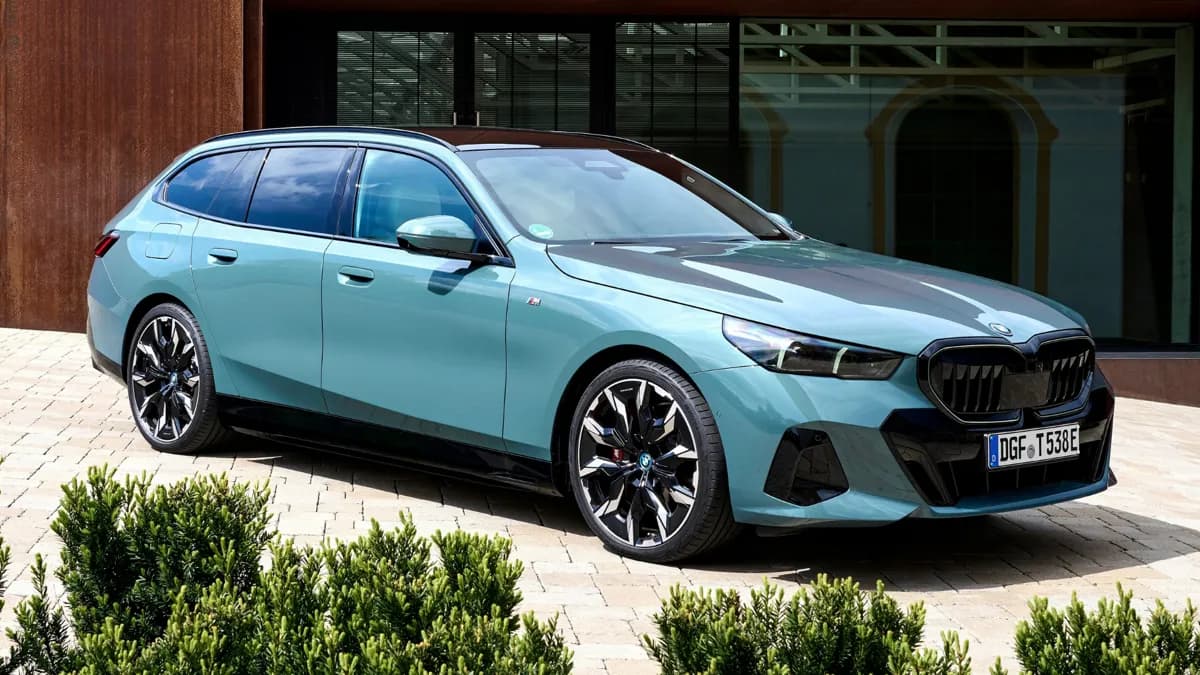 BMW-i5 Touring-15