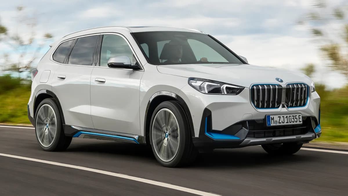 BMW iX1