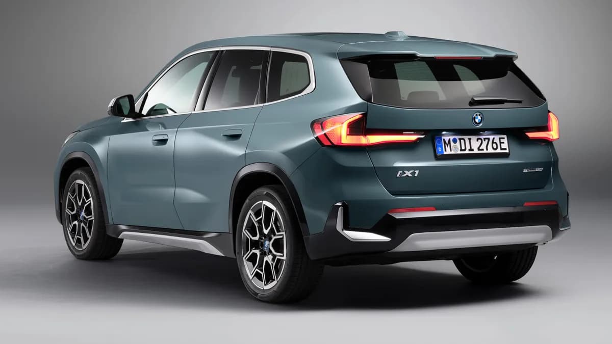 BMW iX1