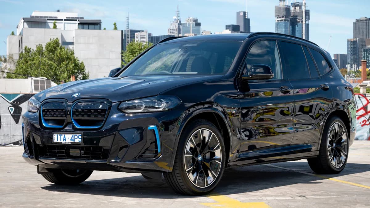 BMW iX3