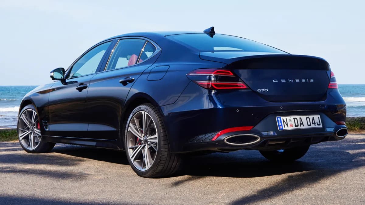Genesis G70