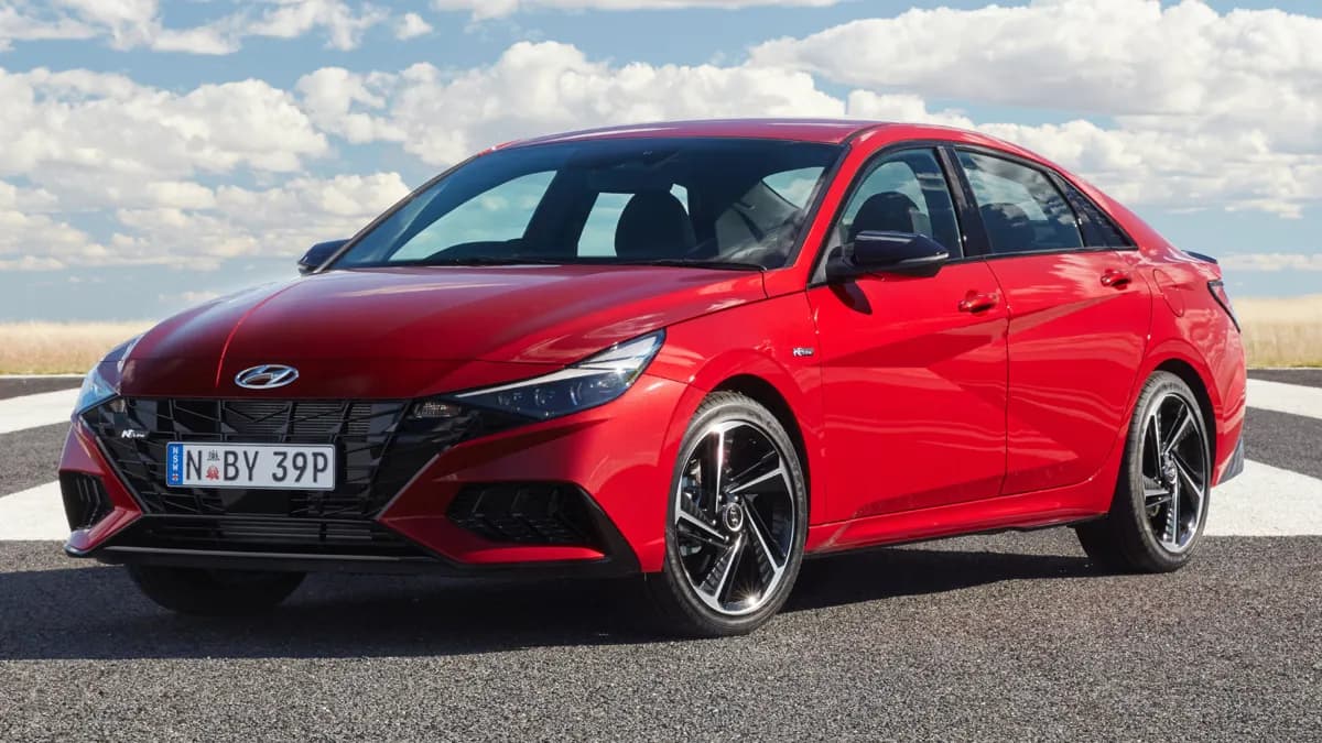 Hyundai-i30 Sedan-2