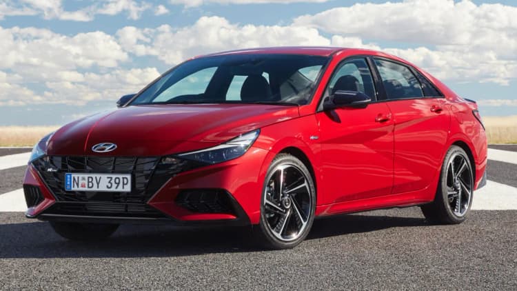 Hyundai-i30 Sedan-2