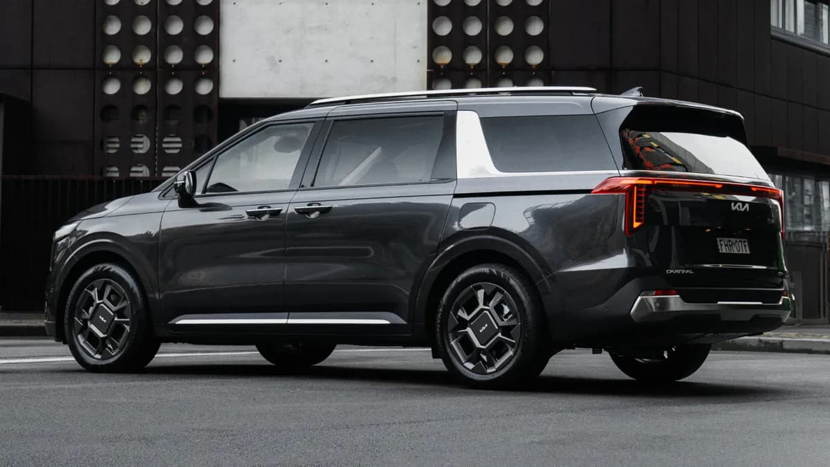 Kia Carnival