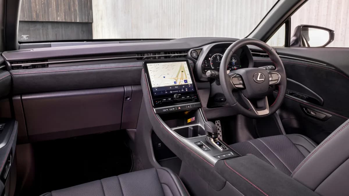 Lexus LBX
