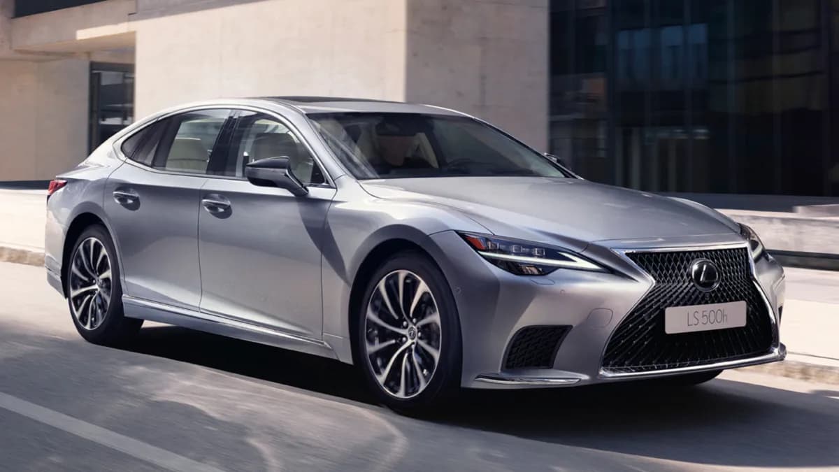 Lexus-LS-5