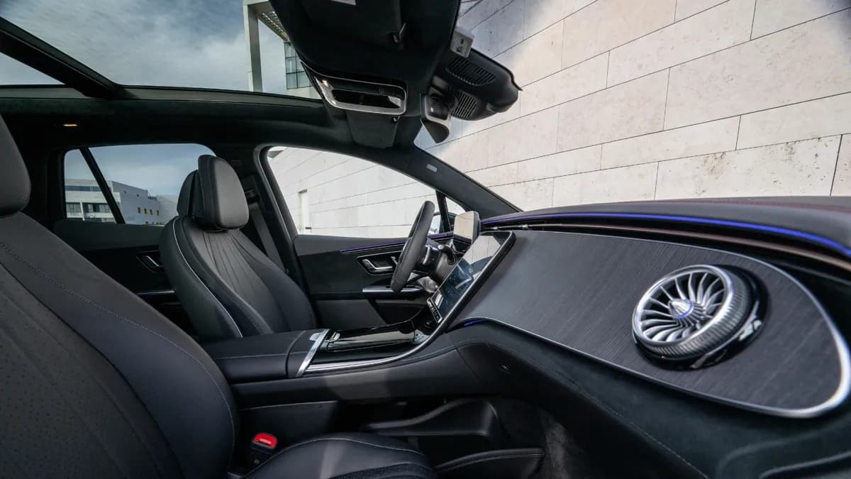 Mercedes-Benz EQE SUV