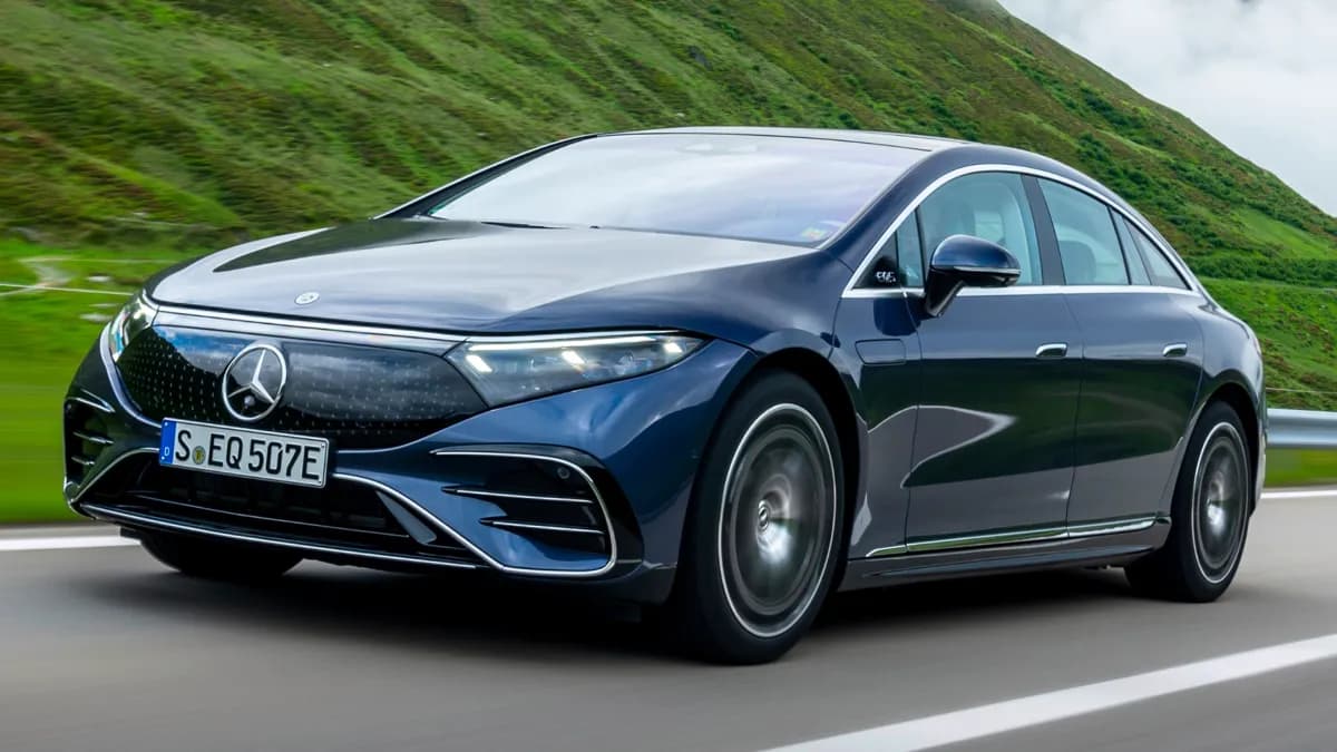 Mercedes-Benz-EQS Sedan-11