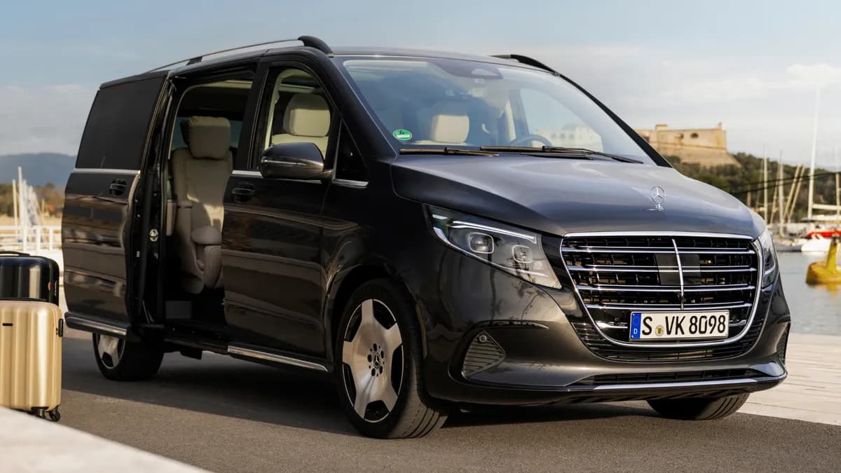 Mercedes-Benz-V-Class-26