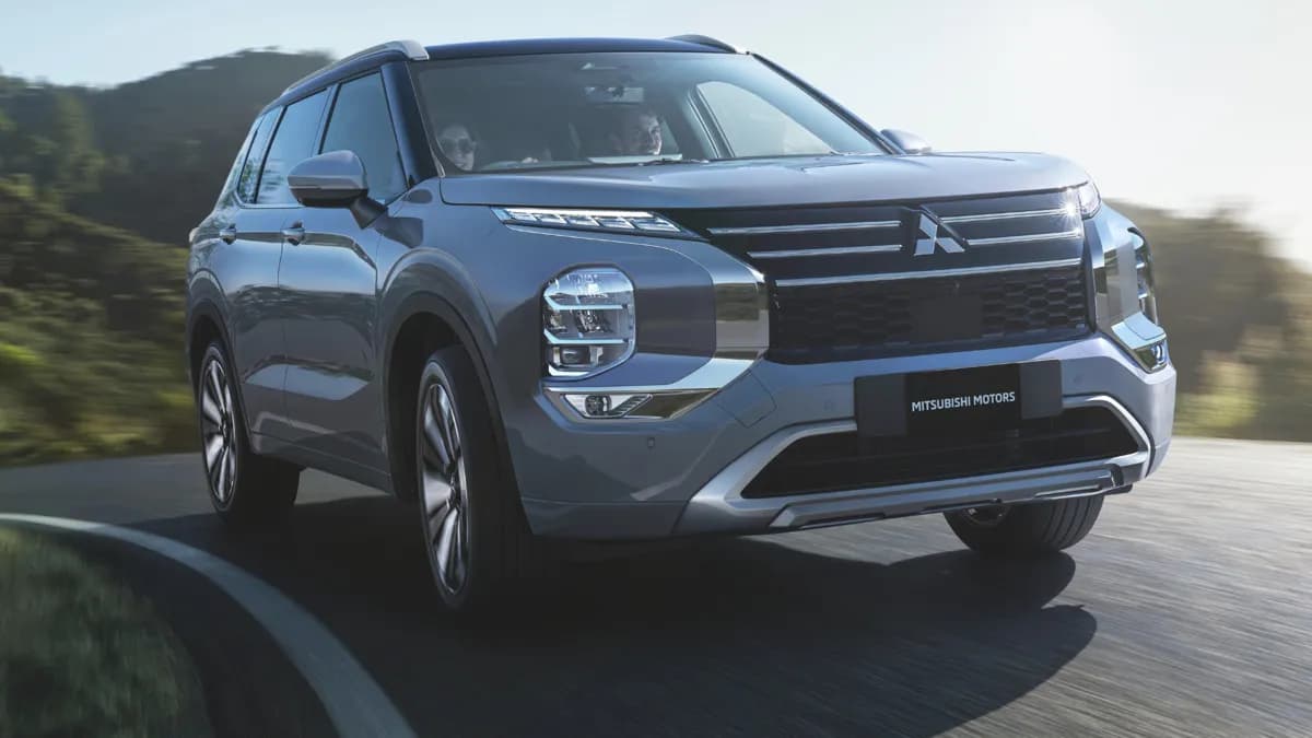Mitsubishi-Outlander-2