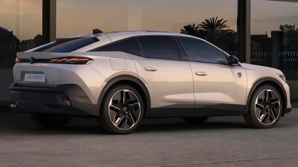 Peugeot 408 Fastback