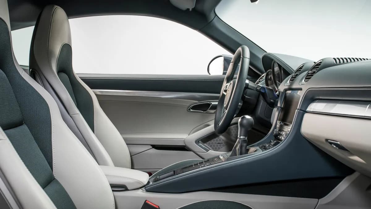 Porsche 718 Cayman