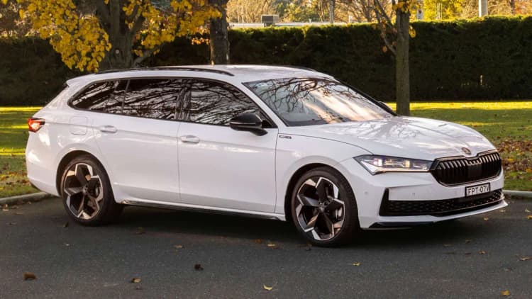 Skoda-Superb Wagon-10