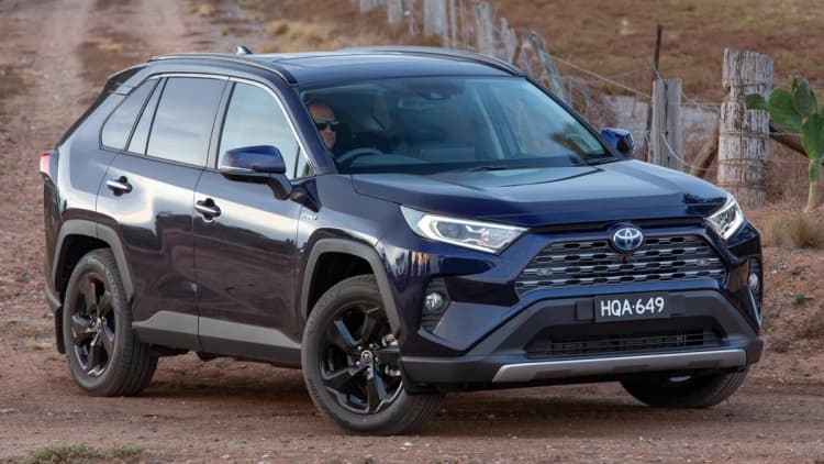 Toyota-RAV4-15