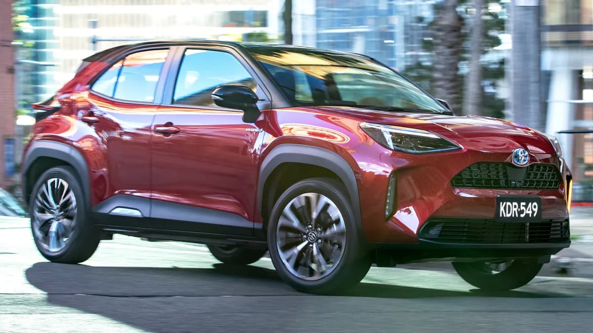 Toyota-Yaris Cross-18