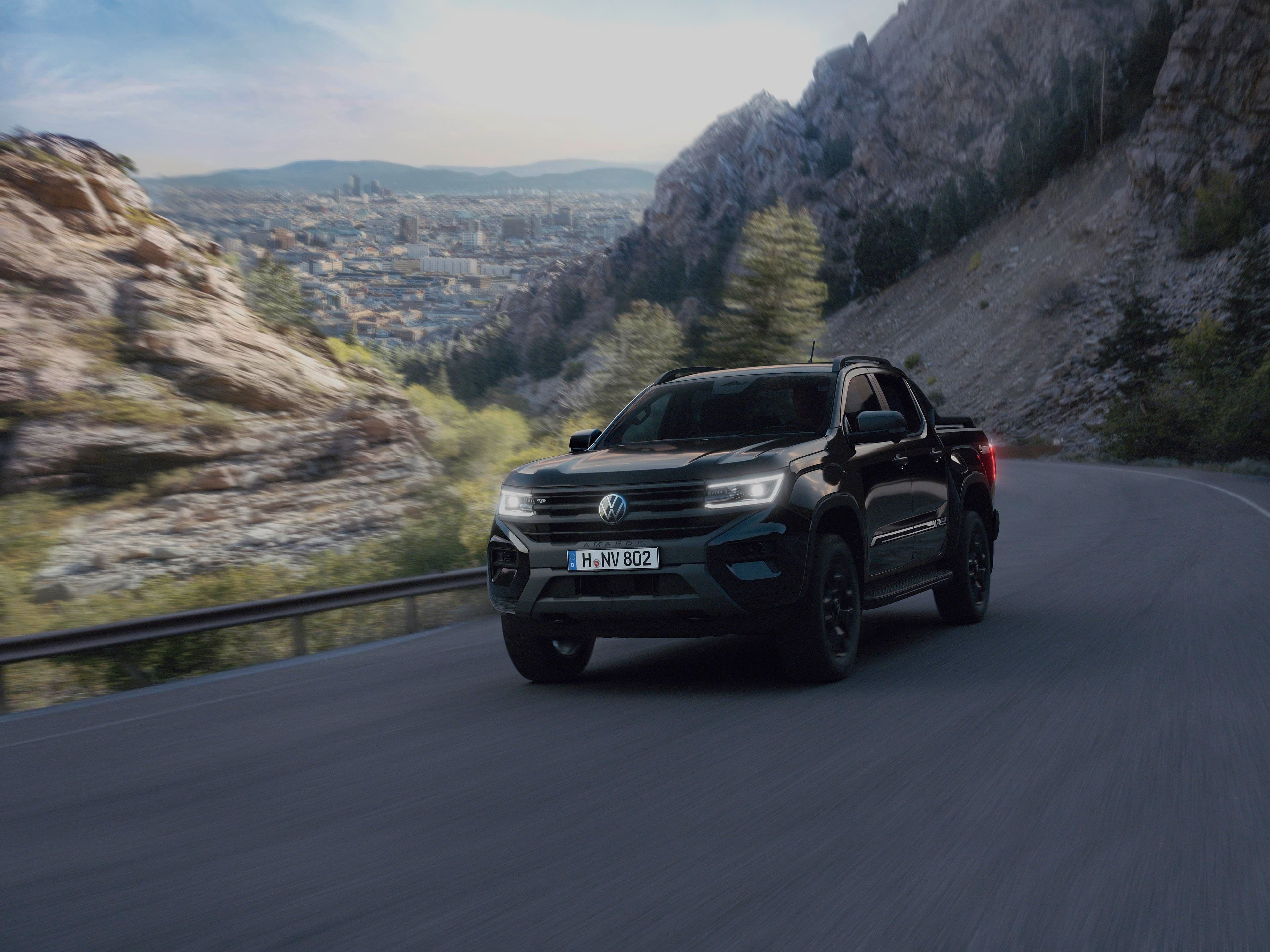 Volkswagen Amarok drops four-cylinder diesel, adds blacked-out limited edition for 2026 - Image 1