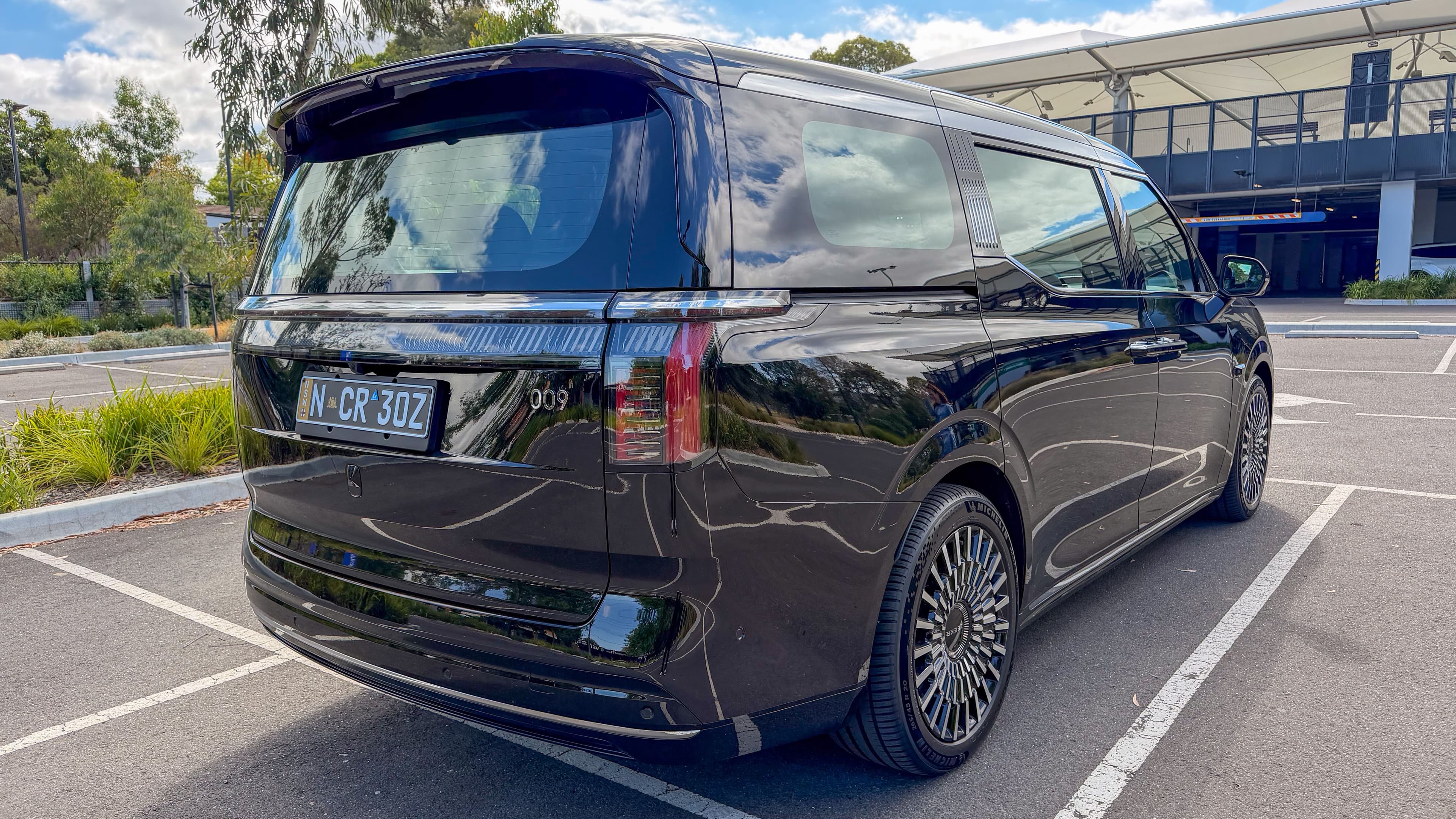 2026 Zeekr 009 Review: The Private Jet Has Landed - Image 4